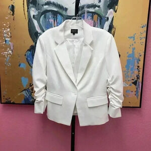 Countess White Jacket